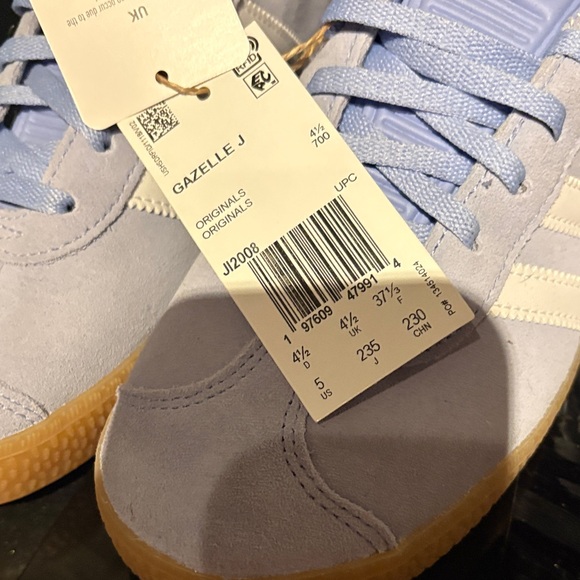 adidas Gazelle Suede Sneakers in Pale Blue and Gum - Picture 2 of 3